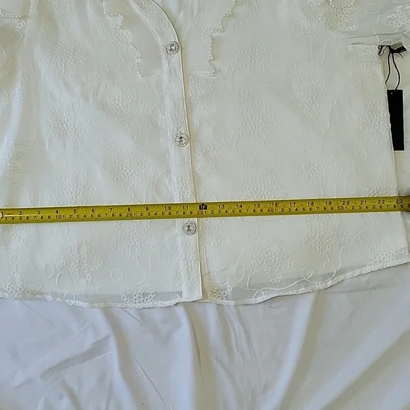 Women's White Lace Top - Picture 15 of 16